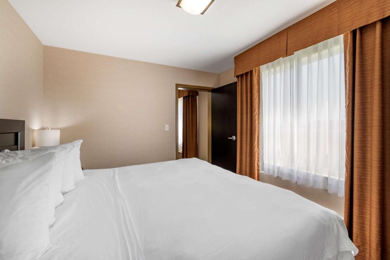 Best Western Bonnyville Inn & Suites Exteriör bild