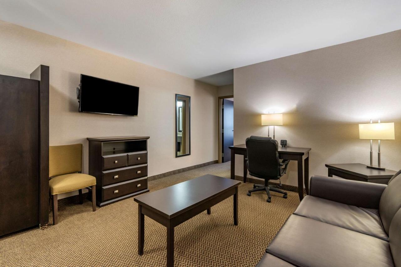 Best Western Bonnyville Inn & Suites Exteriör bild