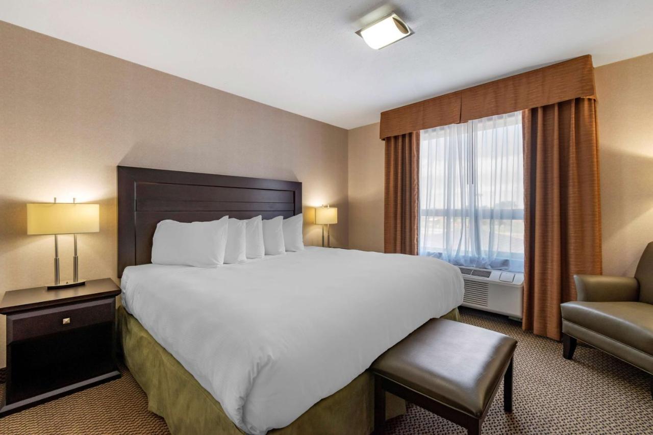 Best Western Bonnyville Inn & Suites Exteriör bild