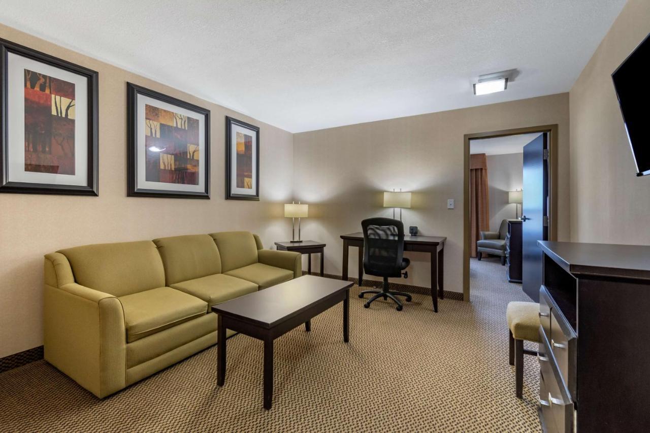 Best Western Bonnyville Inn & Suites Exteriör bild