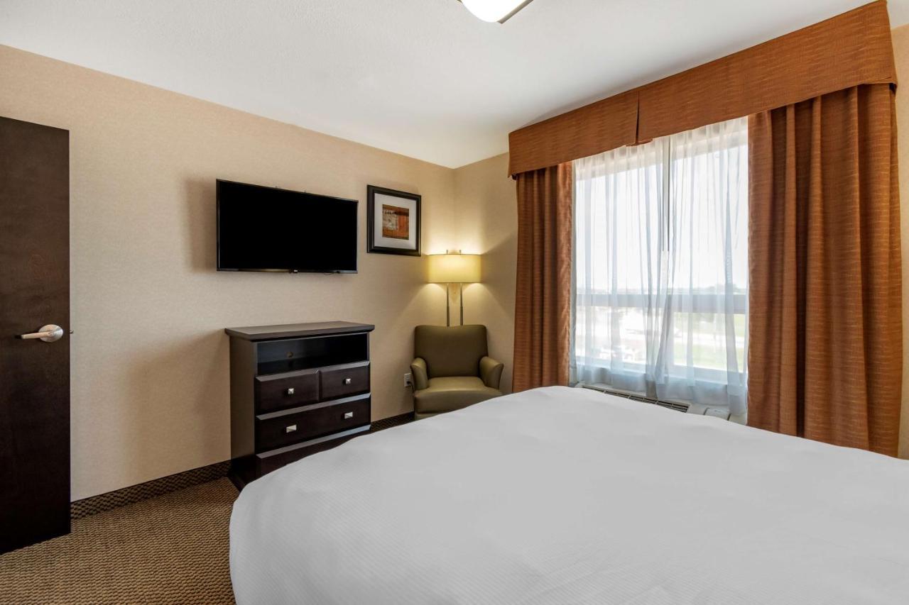 Best Western Bonnyville Inn & Suites Exteriör bild