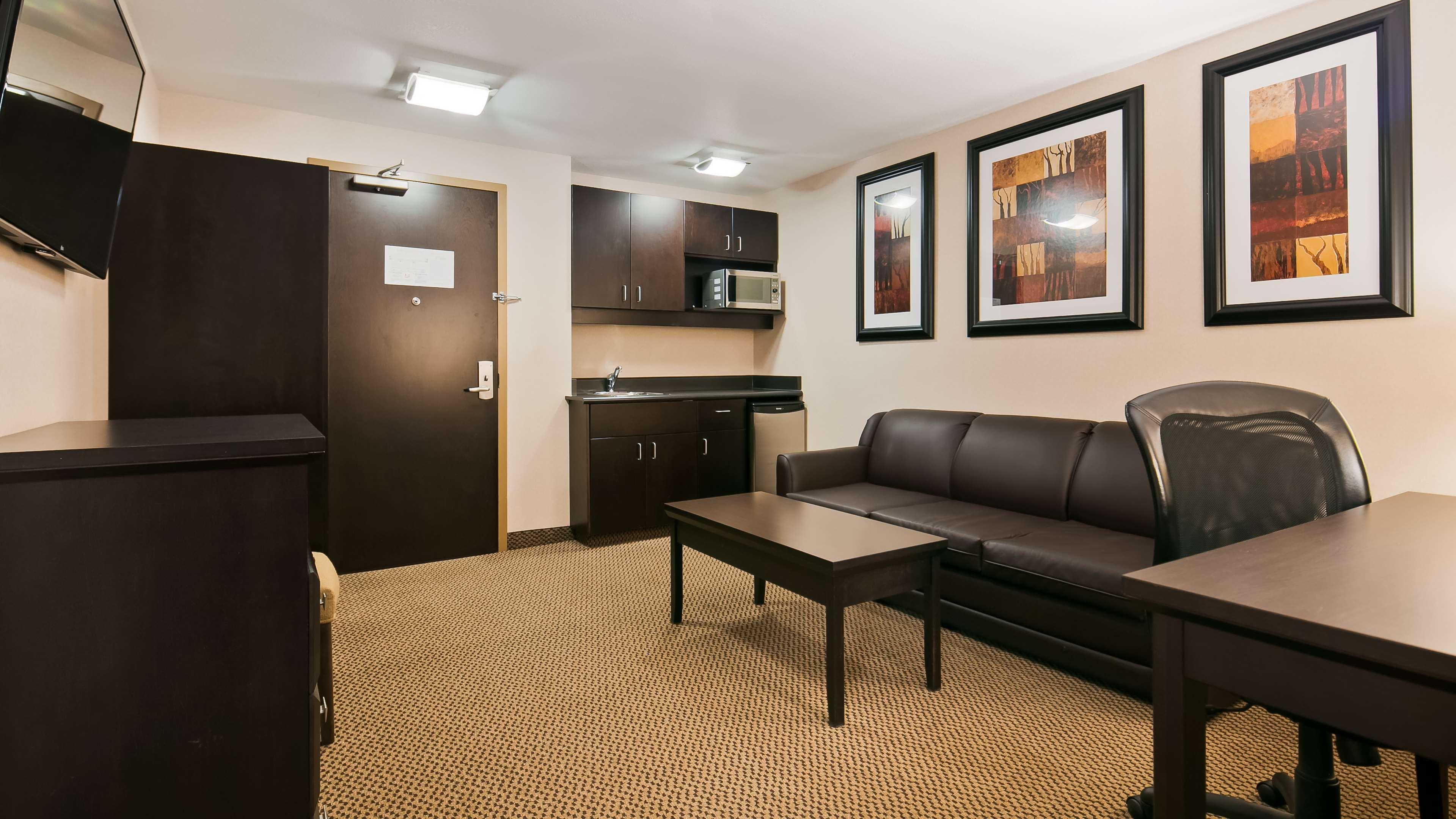 Best Western Bonnyville Inn & Suites Exteriör bild