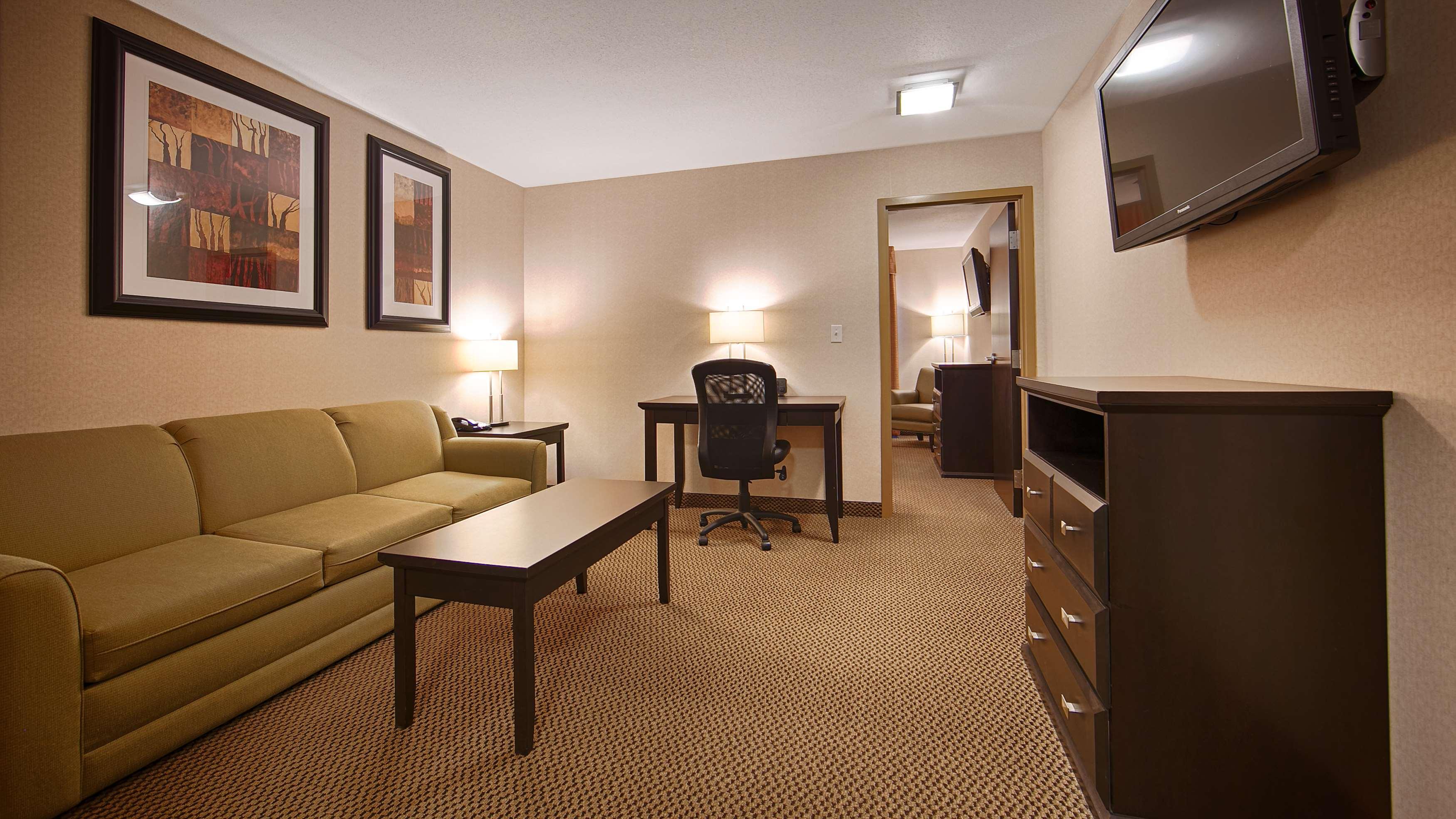 Best Western Bonnyville Inn & Suites Exteriör bild