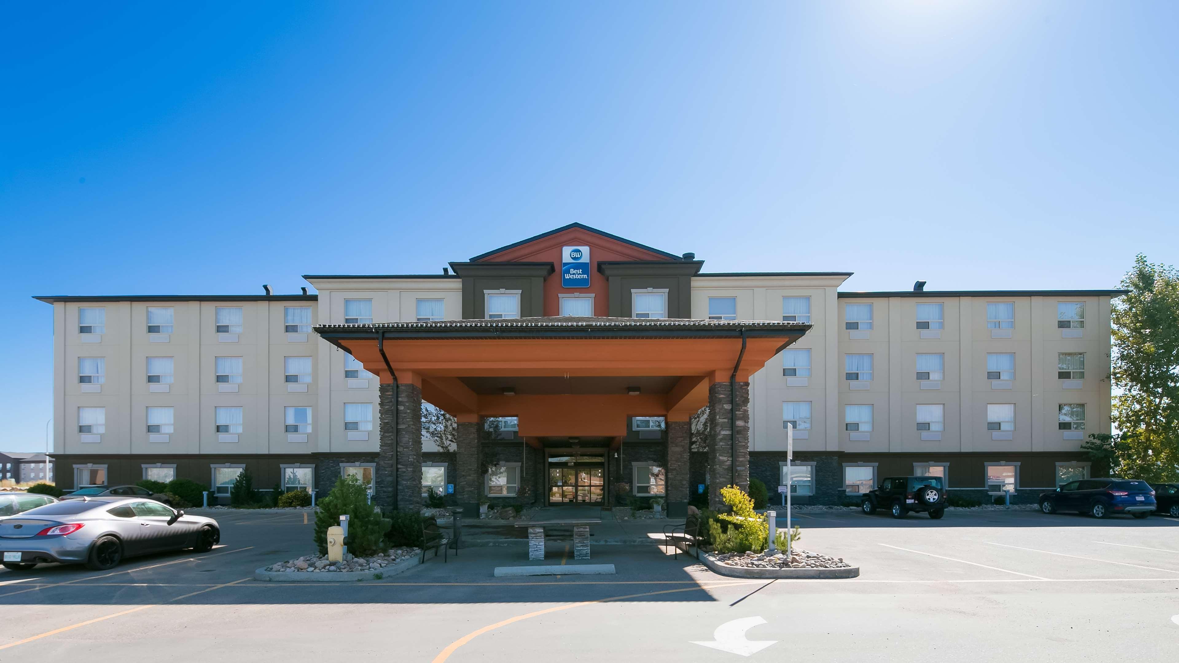 Best Western Bonnyville Inn & Suites Exteriör bild