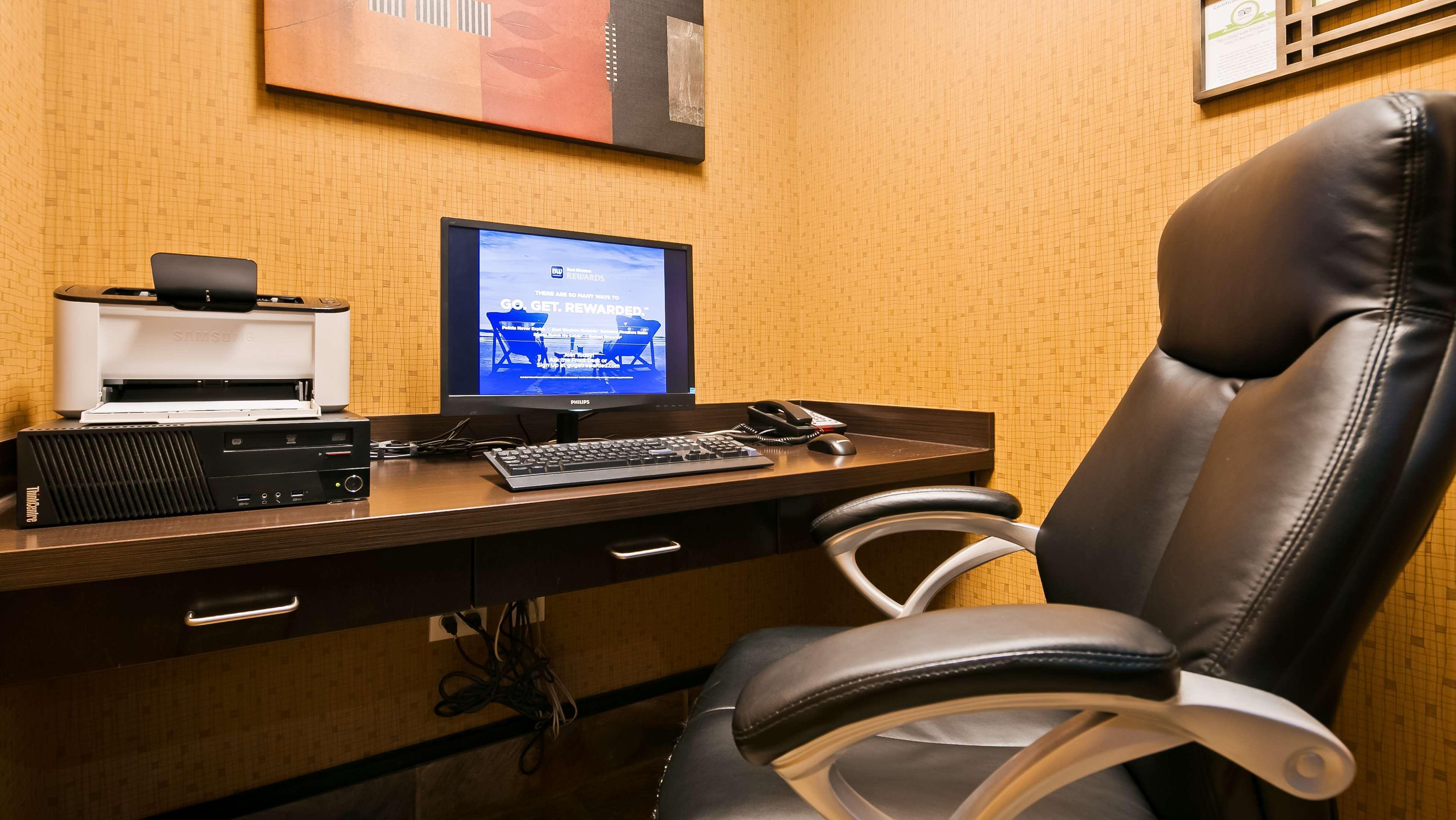 Best Western Bonnyville Inn & Suites Exteriör bild