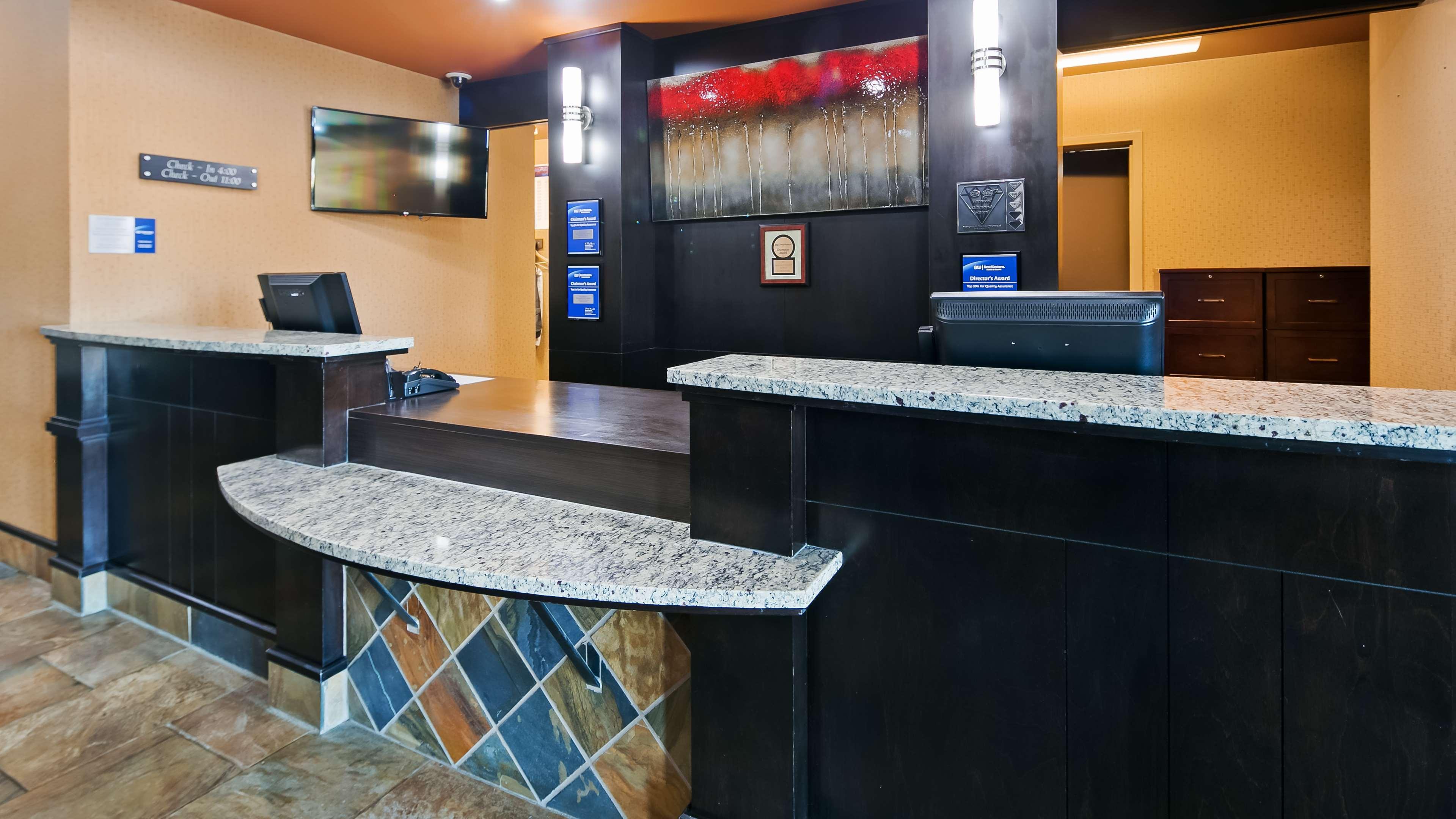 Best Western Bonnyville Inn & Suites Exteriör bild
